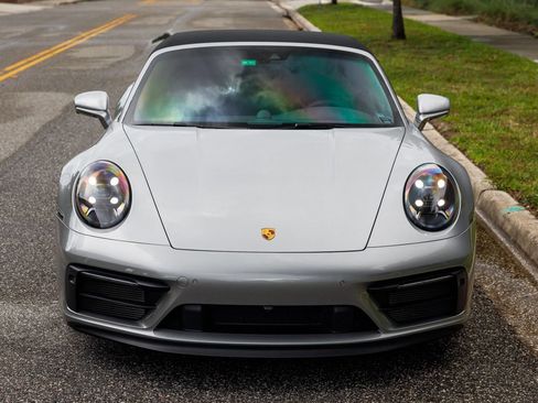 Used 2022 Porsche 911 Carrera GTS RWD image 3