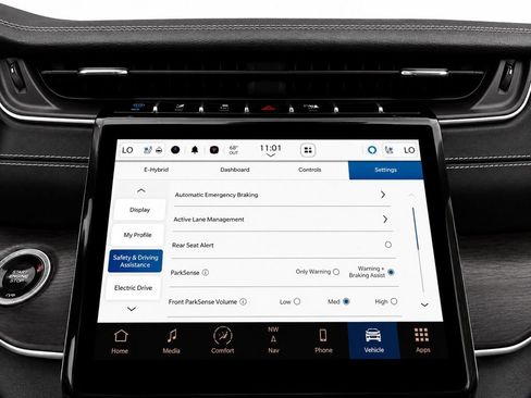Used 2024 Jeep Grand Cherokee Limited 4xe w/ Luxury Tech Group II AWD/4WD image 39