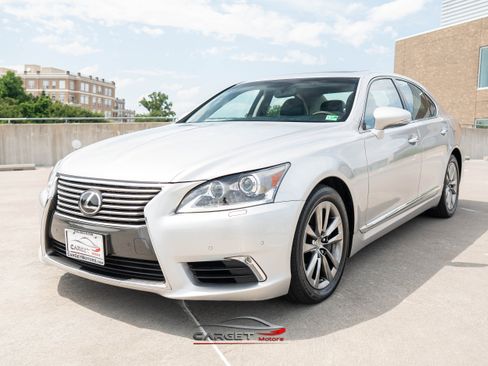 Used 2014 Lexus LS 460 AWD w/ Comfort Package image 3