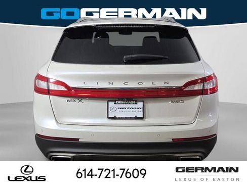 Used 2018 Lincoln MKX Reserve w/ Driver Assistance Package AWD/4WD image 10