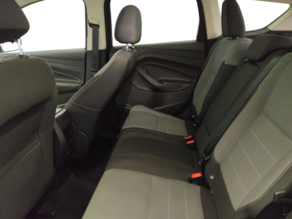 Used 2016 Ford Escape SE w/ SE Cold Weather Package AWD/4WD image 18