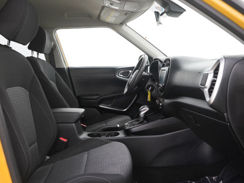 Used 2020 Kia Soul S FWD image 12