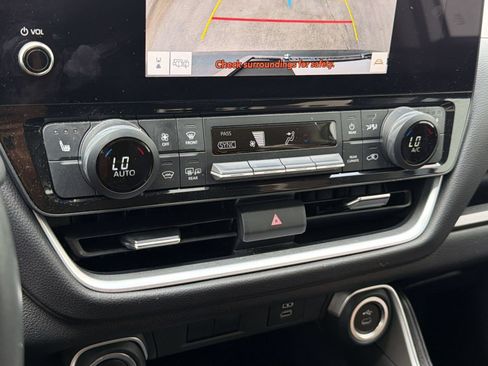 Used 2024 Toyota Grand Highlander FWD image 24
