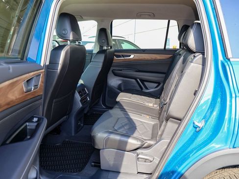 Certified 2025 Volkswagen Atlas SE image 15