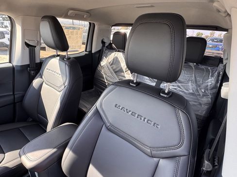 New 2025 Ford Maverick Lariat w/ Black Appearance Package image 19