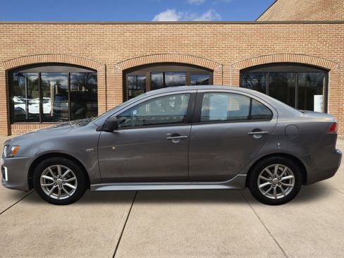 Used 2016 Mitsubishi Lancer ES image 6