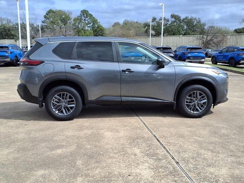 Used 2021 Nissan Rogue S image 28