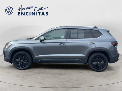Certified 2025 Volkswagen Taos SE w/ Black Wheel Package FWD image 2