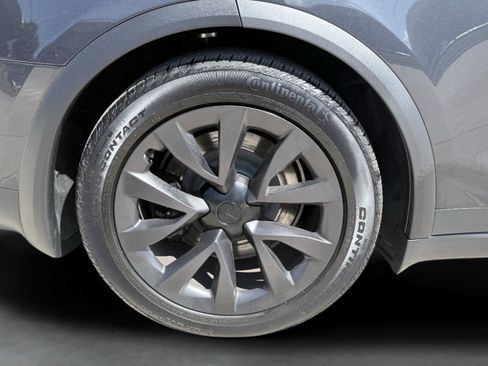 Used 2025 Tesla Model X AWD/4WD image 10