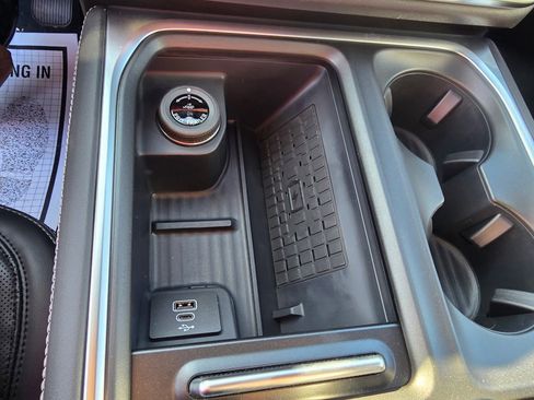 New 2025 Ford Expedition Platinum w/ Stealth Performance Package image 32