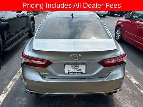 Used 2020 Toyota Camry XSE FWD image 7