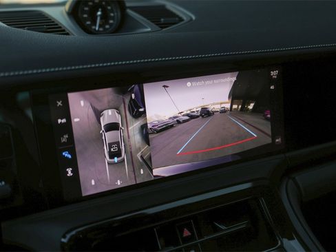 Certified 2025 Porsche Panamera GTS image 24