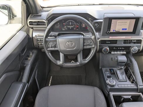 Certified 2025 Toyota Tacoma SR5 image 9