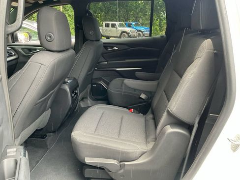 Used 2024 Chevrolet Traverse LT w/ Enhanced Driving Package FWD image 31