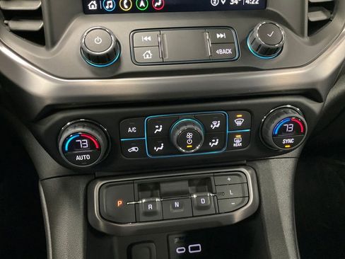 Certified 2022 GMC Acadia AT4 w/ Technology Package image 19