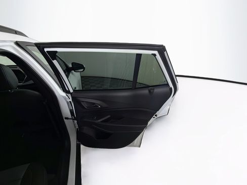 Used 2026 Chevrolet Trax LT FWD image 29