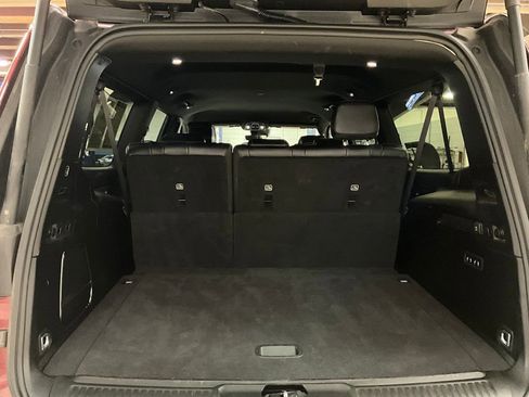 Used 2024 Jeep Wagoneer L Series II w/ Flexible Seating Group image 15