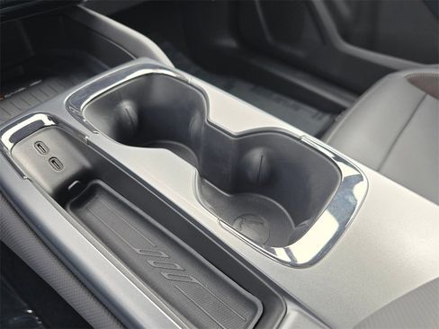 New 2025 Chevrolet Equinox EV RS image 26