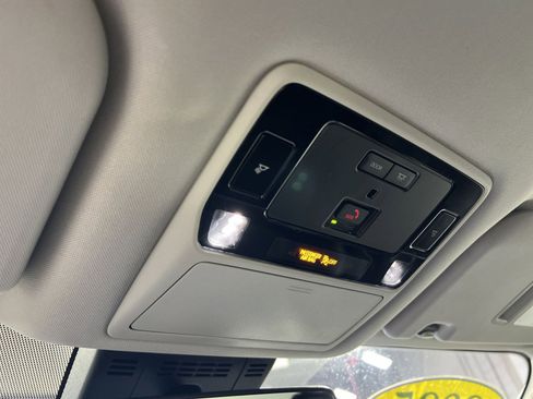 Used 2025 Toyota Grand Highlander FWD image 28