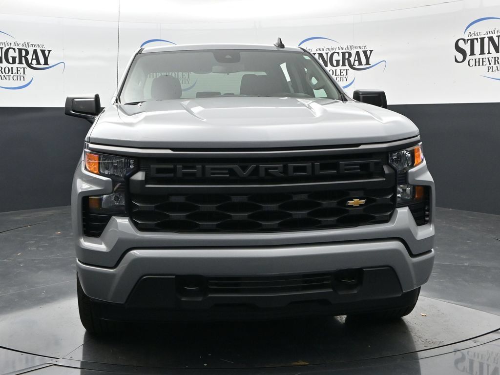 Certified 2025 Chevrolet Silverado 1500 Custom RWD image 2