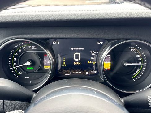 Certified 2022 Jeep Wrangler Unlimited Sahara w/ Cold Weather Group image 18