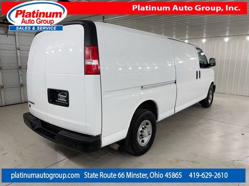 Used 2017 Chevrolet Express 3500 Extended RWD image 5