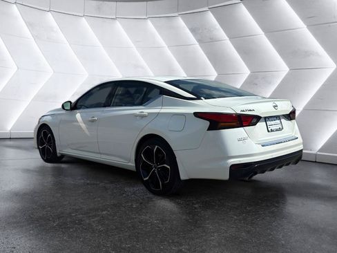 Used 2023 Nissan Altima 2.5 SR w/ SR Premium Package FWD image 5