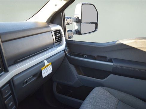 New 2026 Ford F250 XLT w/ FX4 Off-Road Package image 10