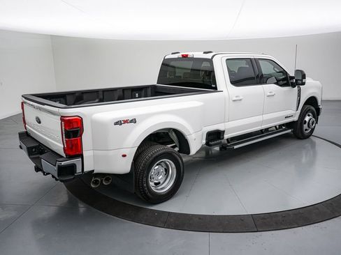 Certified 2026 Ford F350 Lariat image 4