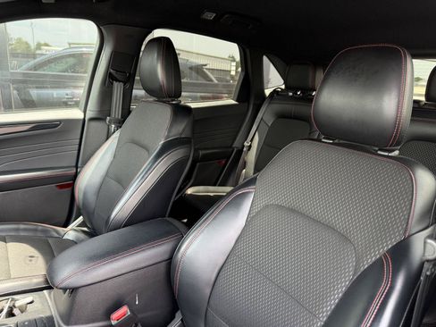 Used 2025 Ford Escape ST-Line FWD image 9