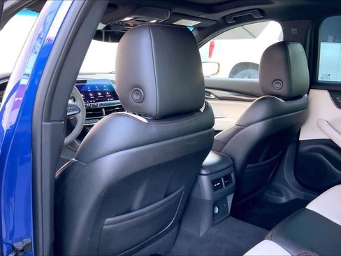 Used 2021 Cadillac CT5 Sport w/ Climate Package RWD image 12