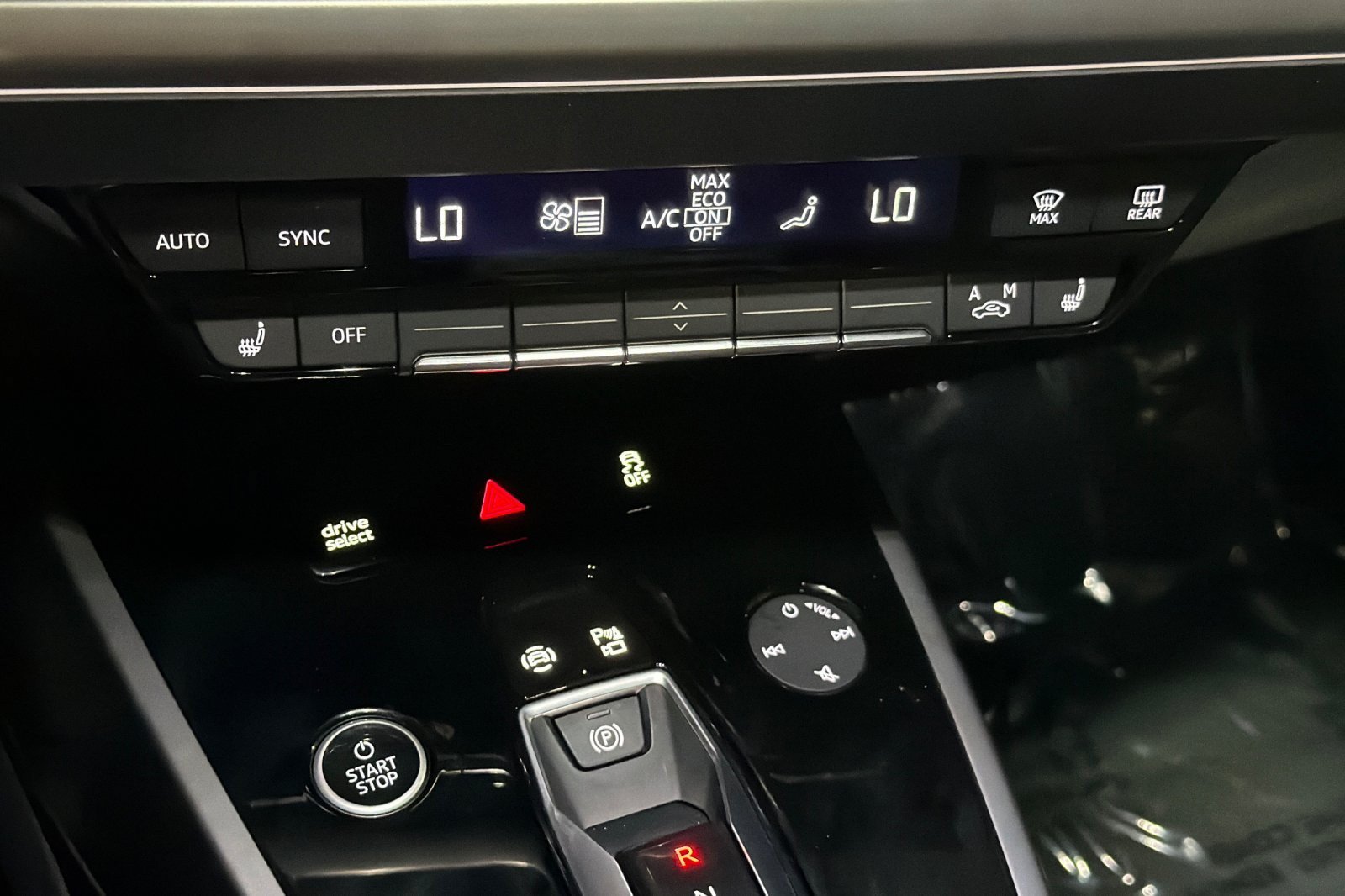 Certified 2023 Audi Q4 e-tron Premium w/ Convenience Package AWD/4WD image 19