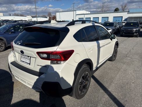 Used 2023 Subaru Crosstrek 2.0i Premium image 6