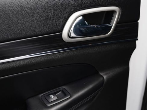 Used 2020 Jeep Grand Cherokee Limited w/ Premium Lighting Group image 28