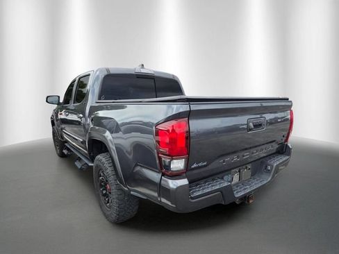 Used 2022 Toyota Tacoma SR5 w/ Technology Package RWD image 2
