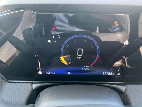 Used 2025 Chevrolet TrailBlazer LT image 34