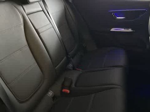 Used 2026 Mercedes-Benz GLC 300 4MATIC image 26