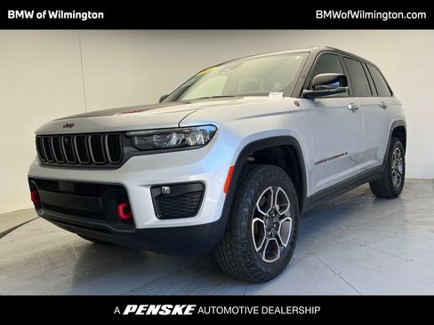 Used 2022 Jeep Grand Cherokee Trailhawk image 1