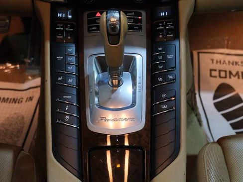Used 2014 Porsche Panamera 4 image 30