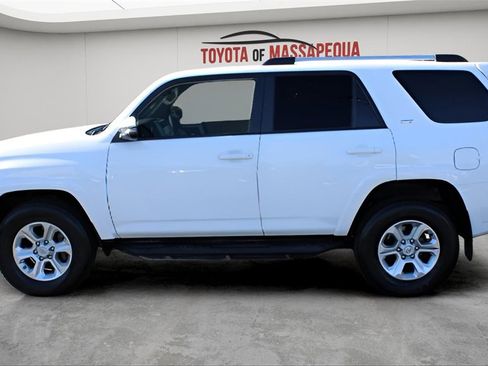 Certified 2023 Toyota 4Runner SR5 Premium image 2