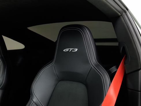 Used 2022 Porsche 911 GT3 RWD image 17