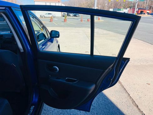 Used 2009 Nissan Versa SL w/ Convenience Pkg image 22