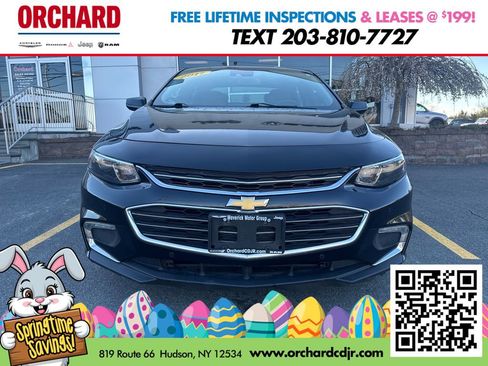 Used 2017 Chevrolet Malibu LT w/ Leather Package FWD image 2