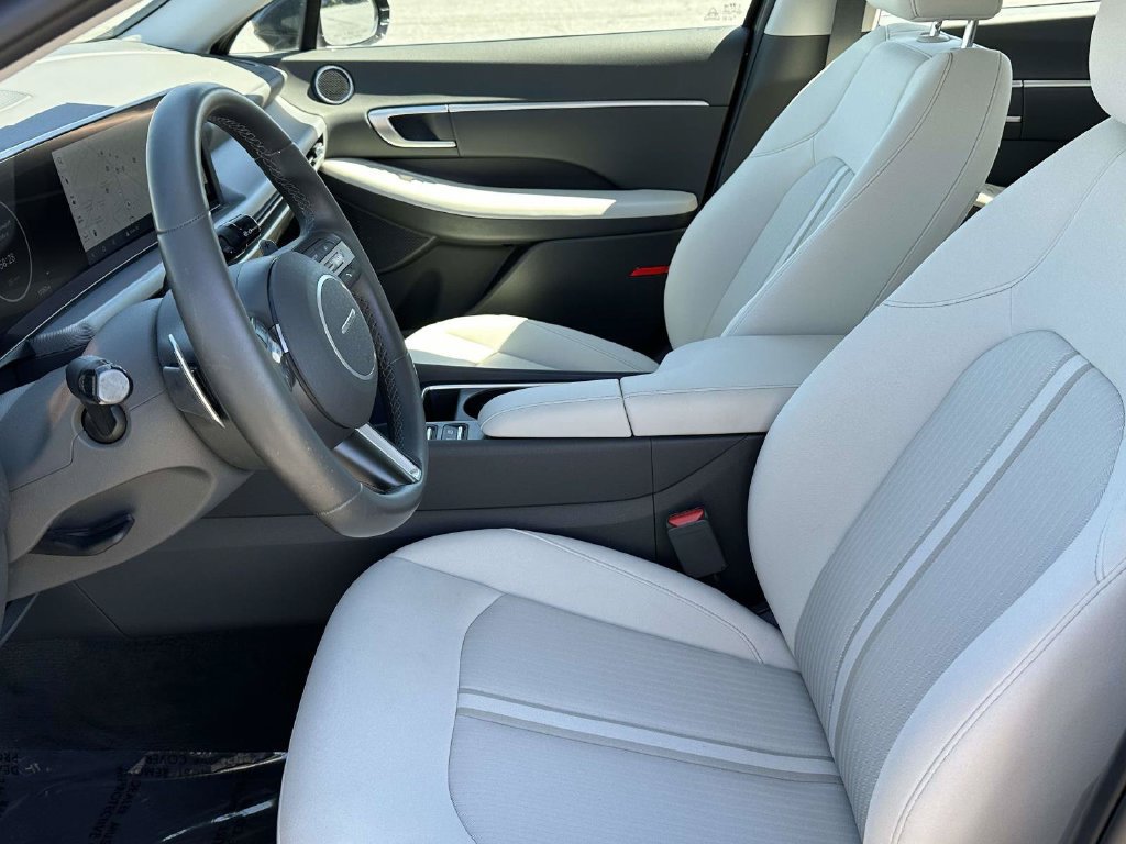 Certified 2024 Hyundai Sonata SEL w/ Convenience Package FWD image 15