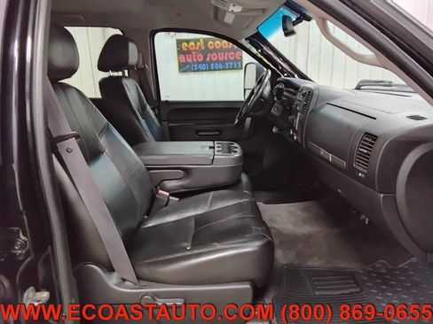 Used 2011 Chevrolet Silverado 2500 LT w/ Interior Plus Package AWD/4WD image 14