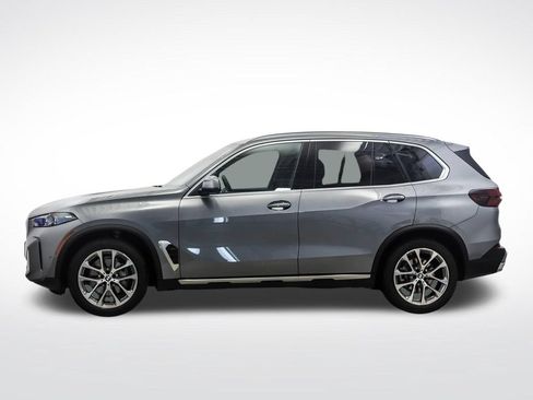 Certified 2024 BMW X5 xDrive40i w/ Premium Package AWD/4WD image 2