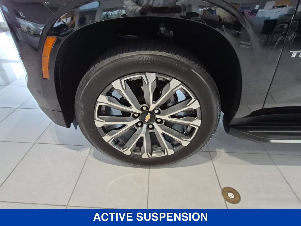 New 2026 Chevrolet Tahoe High Country w/ Sun And Tow Package AWD/4WD image 9