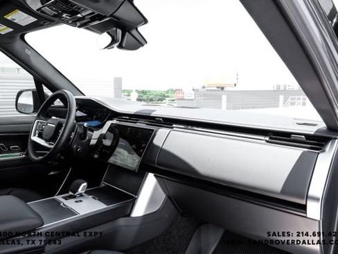 New 2026 Land Rover Range Rover Long Wheelbase SE AWD/4WD image 17