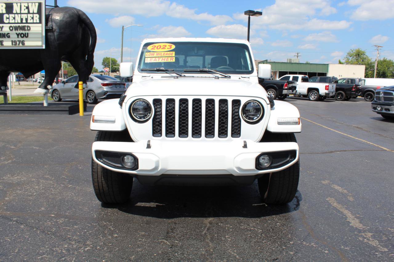 Used 2023 Jeep Gladiator Overland AWD/4WD image 2