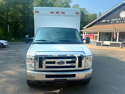 Used 2012 Ford E-350 and Econoline 350 Super Duty RWD image 2